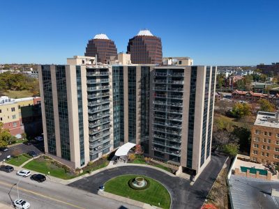 Commercial real estate building